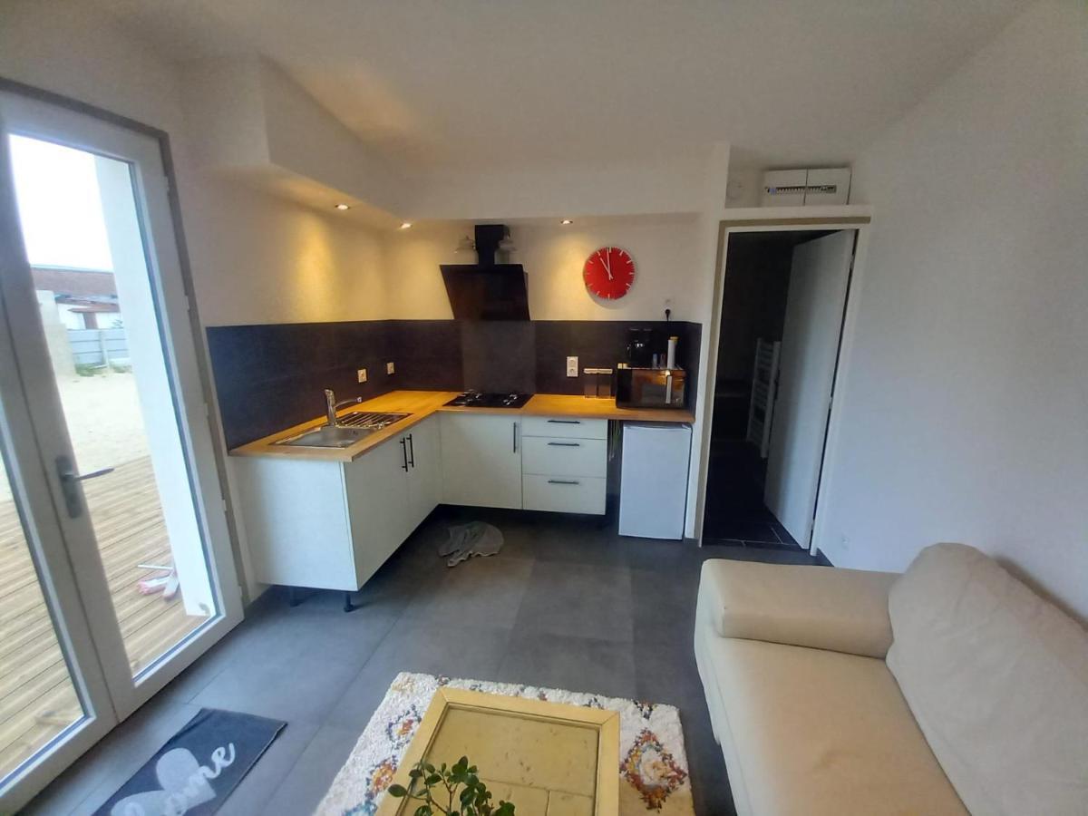 Une Petite Maison Et Sa Prairie Villefargeau Exterior foto
